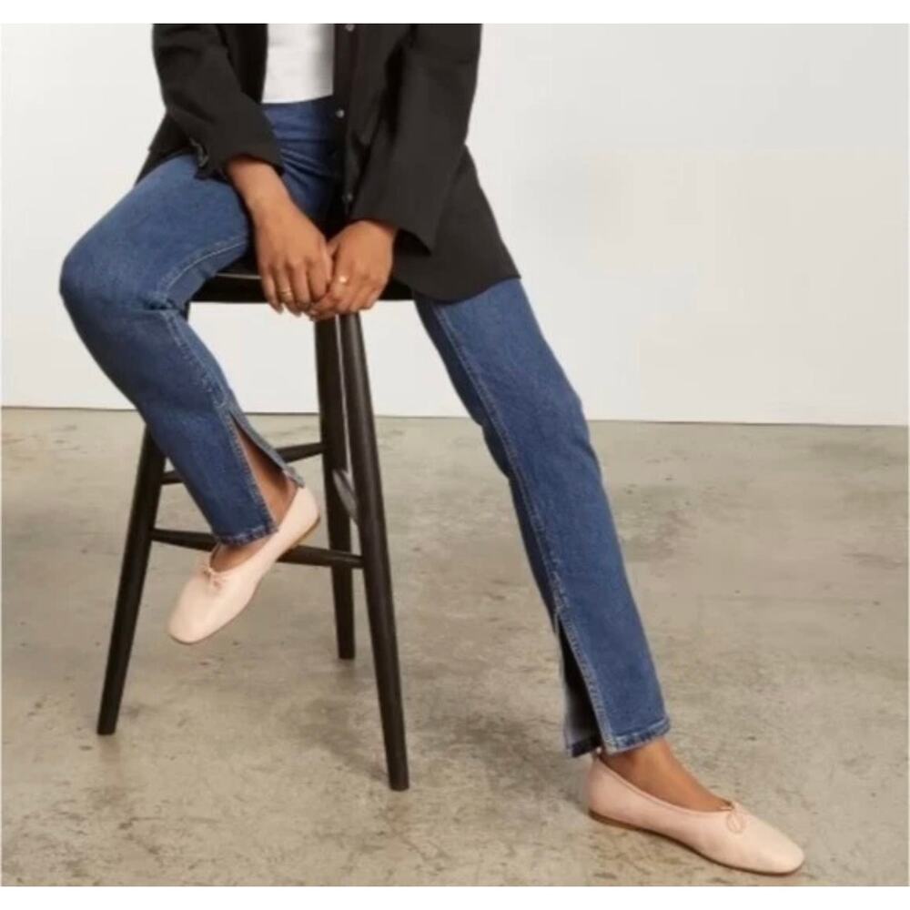 Everlane The Cheeky Split Hem Jean in Size 31 Medium Wash